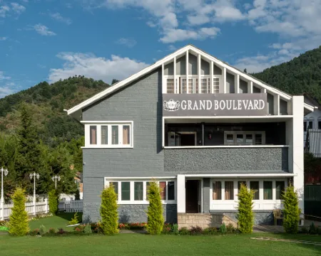 Hotel Grand Boulevard โรงแรมในศรีนาการ์