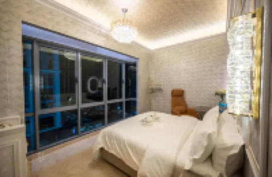 Regis by Ritz, Imago Mall Loft B