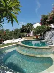 Mentigi Bay Dome Villas - Pools