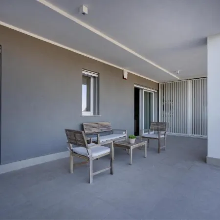Felice 107 - Apartment with Terrace + Free parking