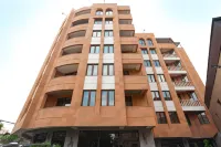 Apart hotel on Saryan Str 26/3