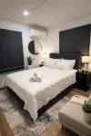 Guest Favourite Luxury Studio Apartment | Great Location with Free Private Secured Parking - 신규