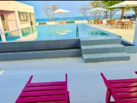 Maduvvaree Waterfront Sands - Pools