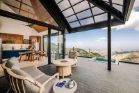Lakay Monteverde: Heated Pool, Golf Cart Breakfast - 5-Star