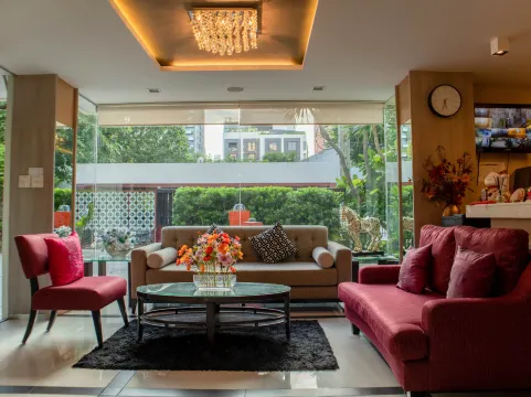 Shine Sukhumvit 33 Aparthotel Phrompong - Bangkok