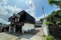 Captains Suites Albay Hotels in Albay