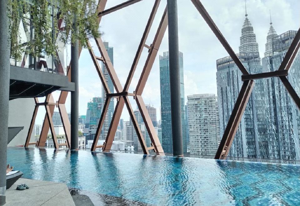 Scarletz Suites 객실 내부 이미지