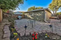 Vibrant Boho Home | 3 Bed | Pet Friendly l UNR Hotel in zona Rancho San Rafael Off-Leash Dog Park