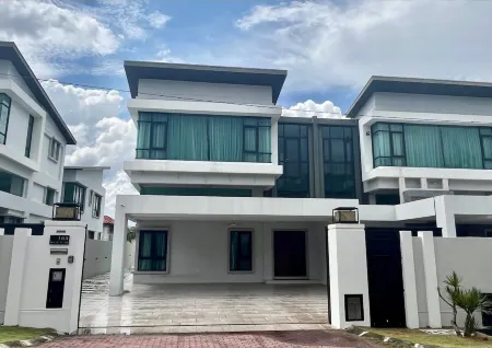 【Ipoh Family Villa】Cheekaaboo｜Private Pool + Kids Play Area｜6BR with Bathtub
