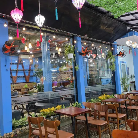 SHARE Hostel & Coffee