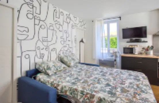 2BR 500sq Comic Spirit comfy feel like home