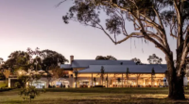 Jacaranda Amber The Vintage Golfside Luxe Villa Hunter Valley