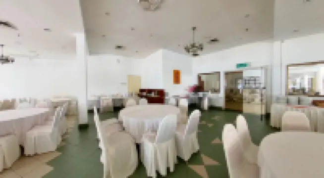 18pax GFloor 4R4B Dual-Key DOORSTEP PRIVATE BEACH, WATERSPORT, POOL, BBQ SET, WIFI