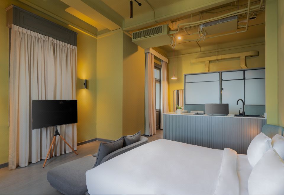Grey l Studio Apartments Corniche Alex
