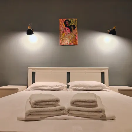 Balcesti Design Apartments - Walk to Old Town - Pumo Properties