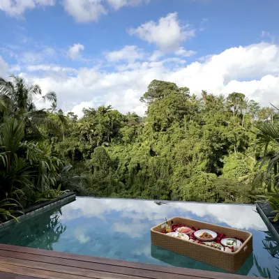 The Clifton Villas Ubud Hotels near Sambahan