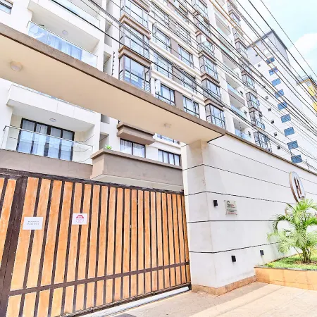 Leshwa Executive 1 bed with indoor heated pool.