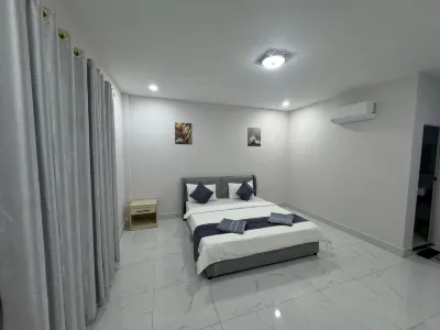 Rosi Guesthouse & Coffee3 Hotels in 