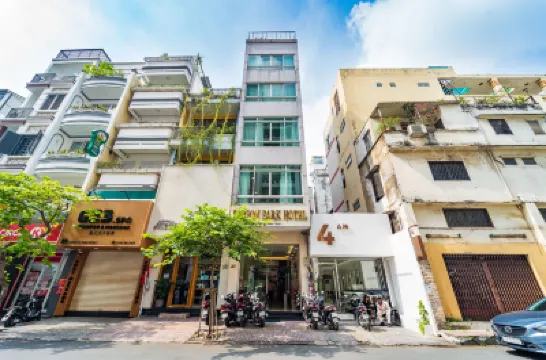 Saigon Park Hotel Dist 1 โรงแรมใกล้Catholic Church Huyen Sy
