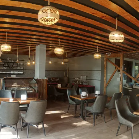 Lagoon Lodge