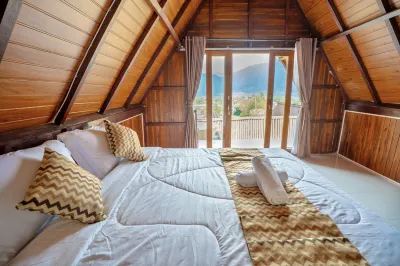 티르타 라하유 캠프 바뚜르 자연온천 주변 호텔