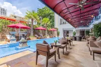 CLOVER HOTEL