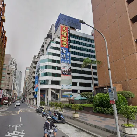 Wondertime Taipei Station - Hankou Ladies Hostel Отели рядом с достопримечательностью «Президентский дворец»