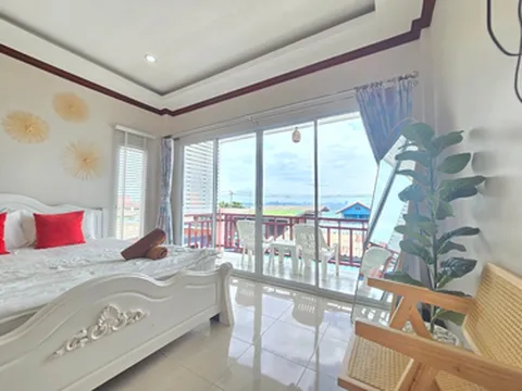 รูปภาพของพลอยไพริน