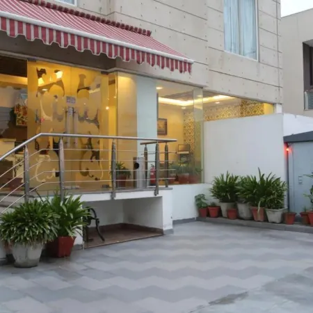 Hotel Grand Tushar Elegant