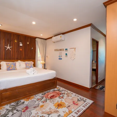 Baan SanSuk Pranburi - Beach Front & Pool Villa