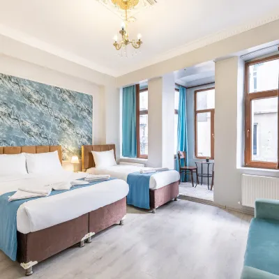 Taksim Dora Hotel Các khách sạn gần Đoạn đường lịch sử Cicek Passage