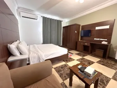 Lamar House Serviced Apartments 2 Hotels in 