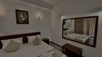 Solar Airport Hotel