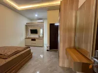 Collection O near Bandar Udara Aji Pengeran Tumenggung Pranoto formerly Arunika Guest House - 3-Star