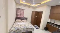 Vaaraahi elite guest house - 2-Star
