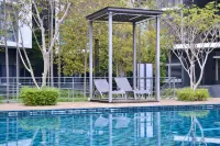 Core Soho Suite | Bathtub + Netflix | Near KLIA - جاكوزي