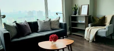 Charming Yorkville's Two-Bedroom Suite
