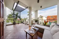 1000m2 Private Villa 32 An Duong Tay Ho