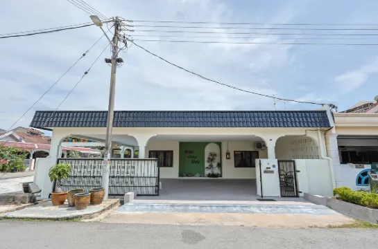Jonker Street Swimming Pool with Karaoke Villa - Not Only Stay