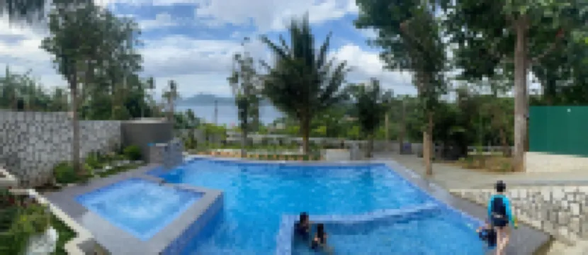 Private Pool overlooking Taal lake & mountain