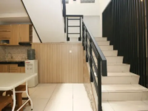 Sharon Co Living by Yurooms Hotels in Andir