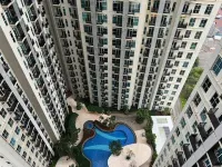 Apt Puri Orchard 2 BR at West Jakarta near Airport - สระว่ายน้ำแบบอินฟินิตี้