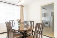 Gemina Court - Condos