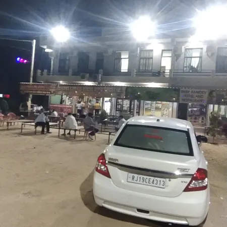 Baba Ramdev Hotel And Restauran