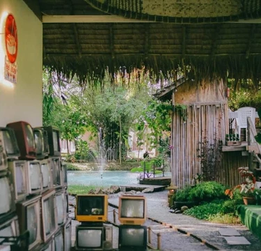 รูปภาพของเสียงสะท้อนในสวน