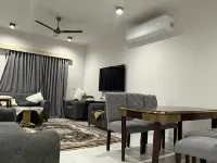 3 bedroom apartment, in Murooj Al Zain complex 鄰近Salalah Grand Mall的酒店