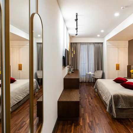 HOTEL METROPOL Club House