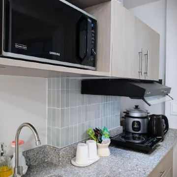 Pool View with Massage Chair-5 mins to Cebu Airport