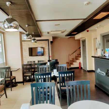 Sinem Hotel & Old City Отели рядом с достопримечательностью «Аксарай»