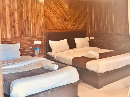 Hotel R C Regency - 3-نجوم